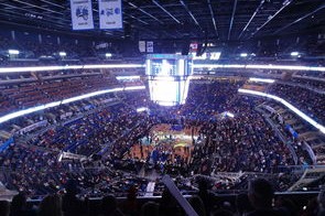 乐鱼体育入-杜兰特8失误火箭遭逆转，活塞复兴被称“东部小雷霆”